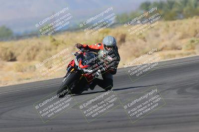 media/Nov-06-2023-Moto Forza (Mon) [[ce023d0744]]/3-Intermediate Group/Session 3 (Turn 16)/